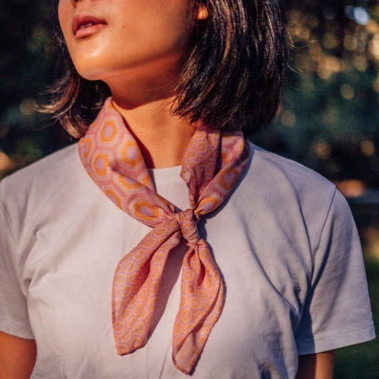 Honeycomb Bandana - Pink